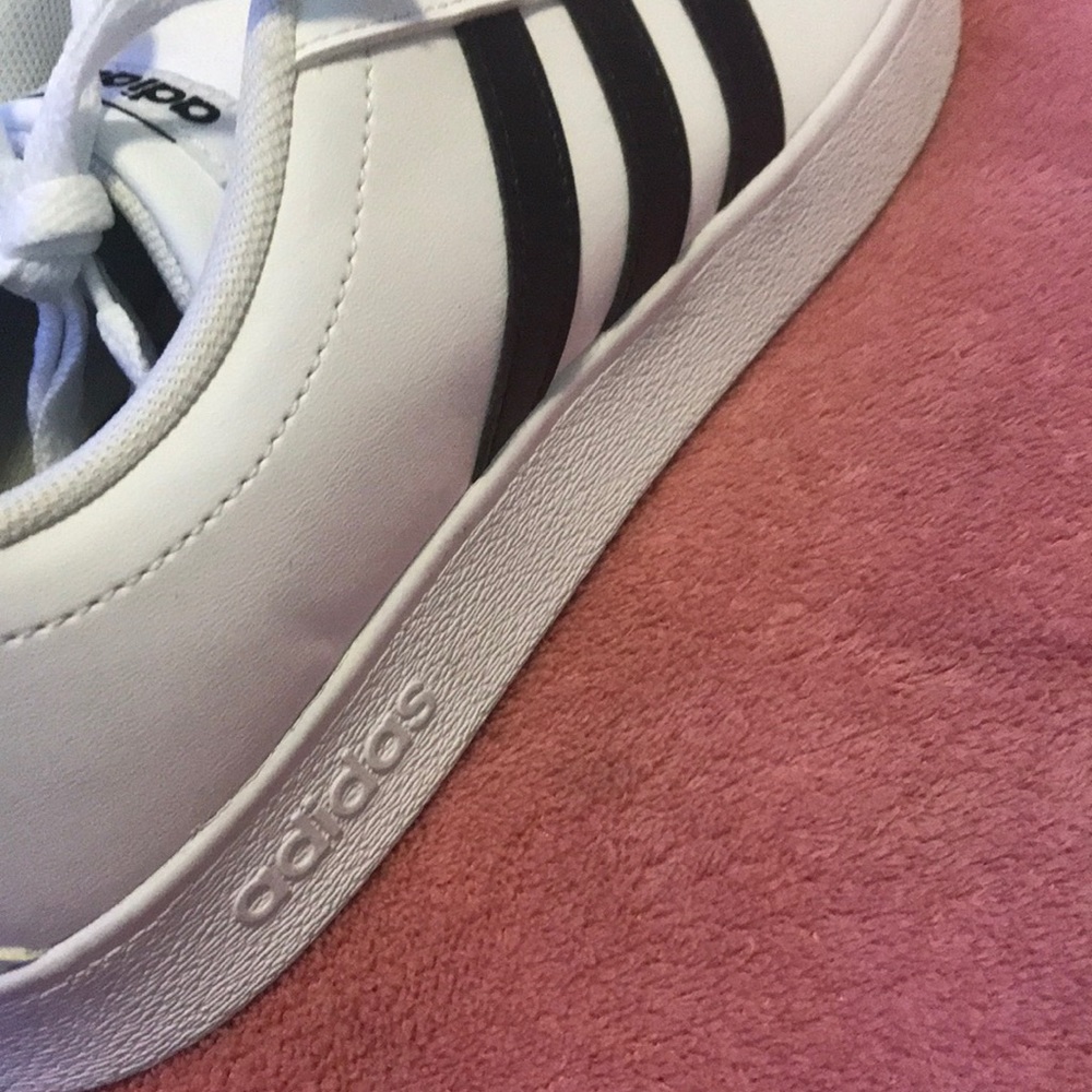 adidas - Picture 3 of 4